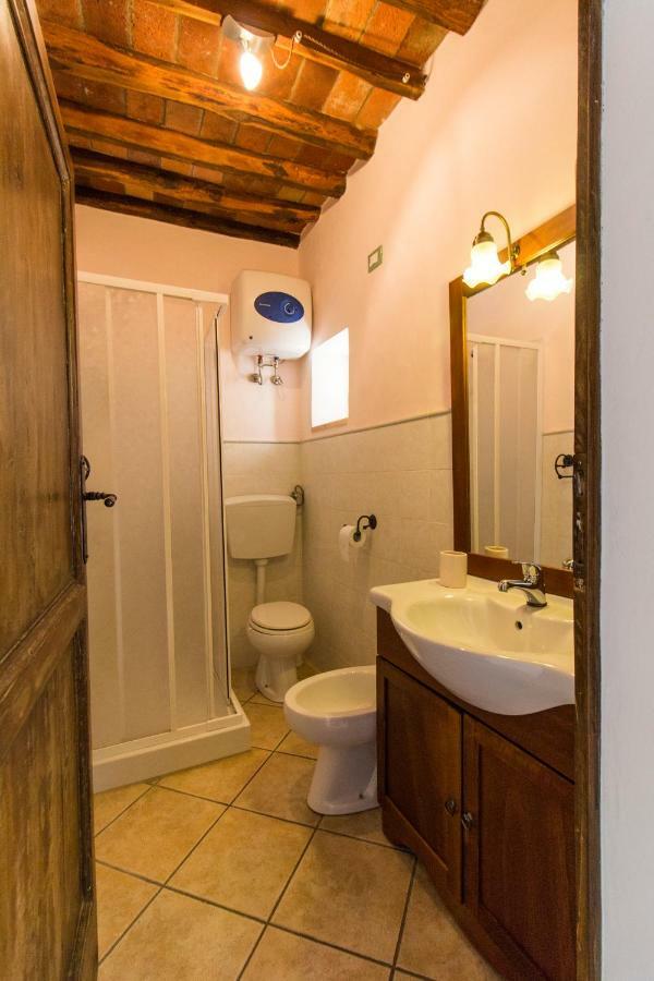 Ferienwohnung Le Dame Del Borgo Sassetta Exterior foto