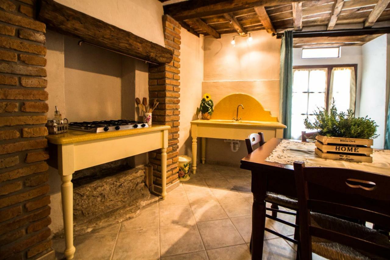 Ferienwohnung Le Dame Del Borgo Sassetta Exterior foto